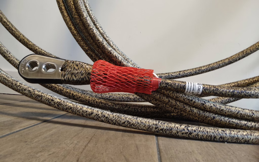 Câble textile avec cosse titane