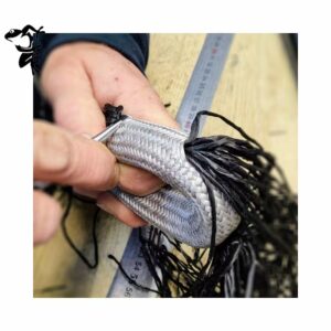 Close-up on the making of a splice