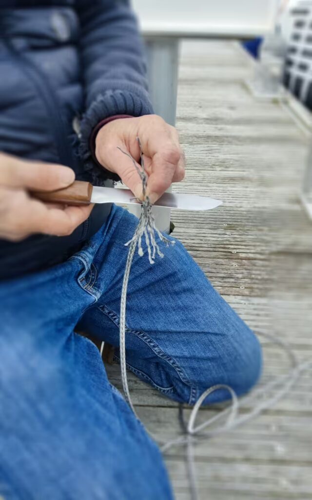 Mateloteur qui coupe du dyneema