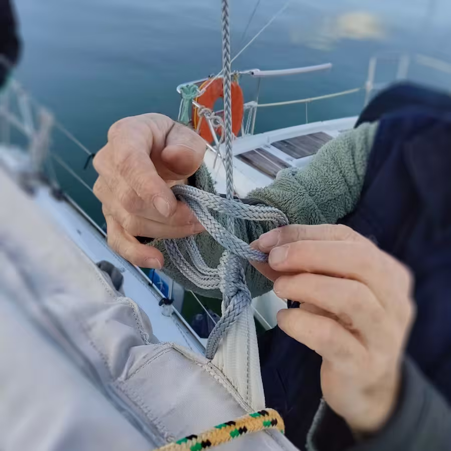 Mateloteur réalisant des clés pour un lazy jack