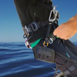 technicien avec baudrier petzl
